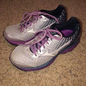 Mizuno Tennis Shoes 6